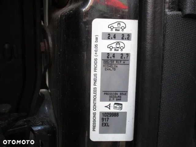 C4 I 04R- CHŁODNICA WENTYLATOR PRZÓD KPL 2 0 HDI - 19