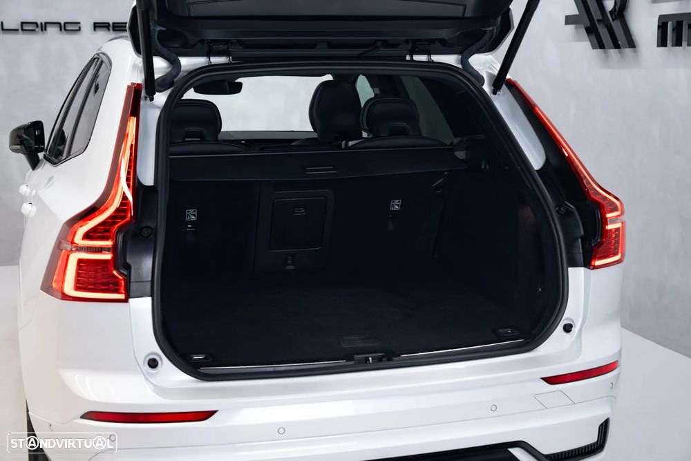 Volvo XC 60 T8 AWD Recharge Core - 13