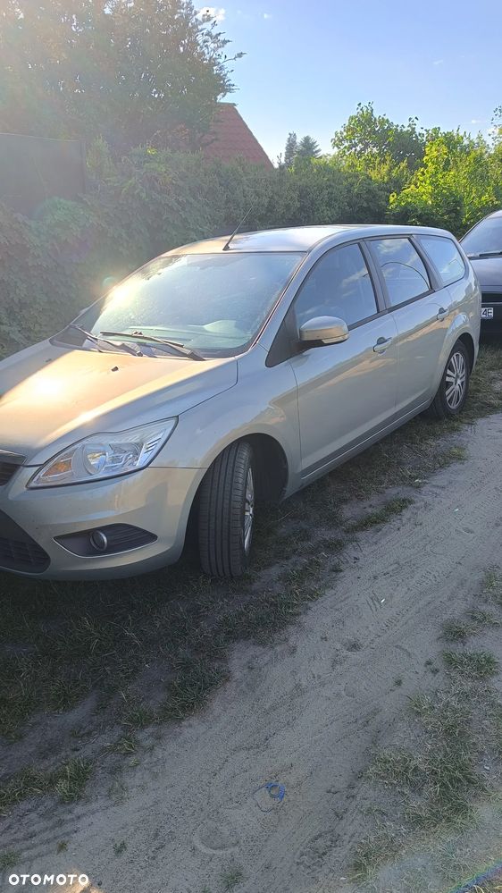 Ford Focus 1.6 Amber X - 2