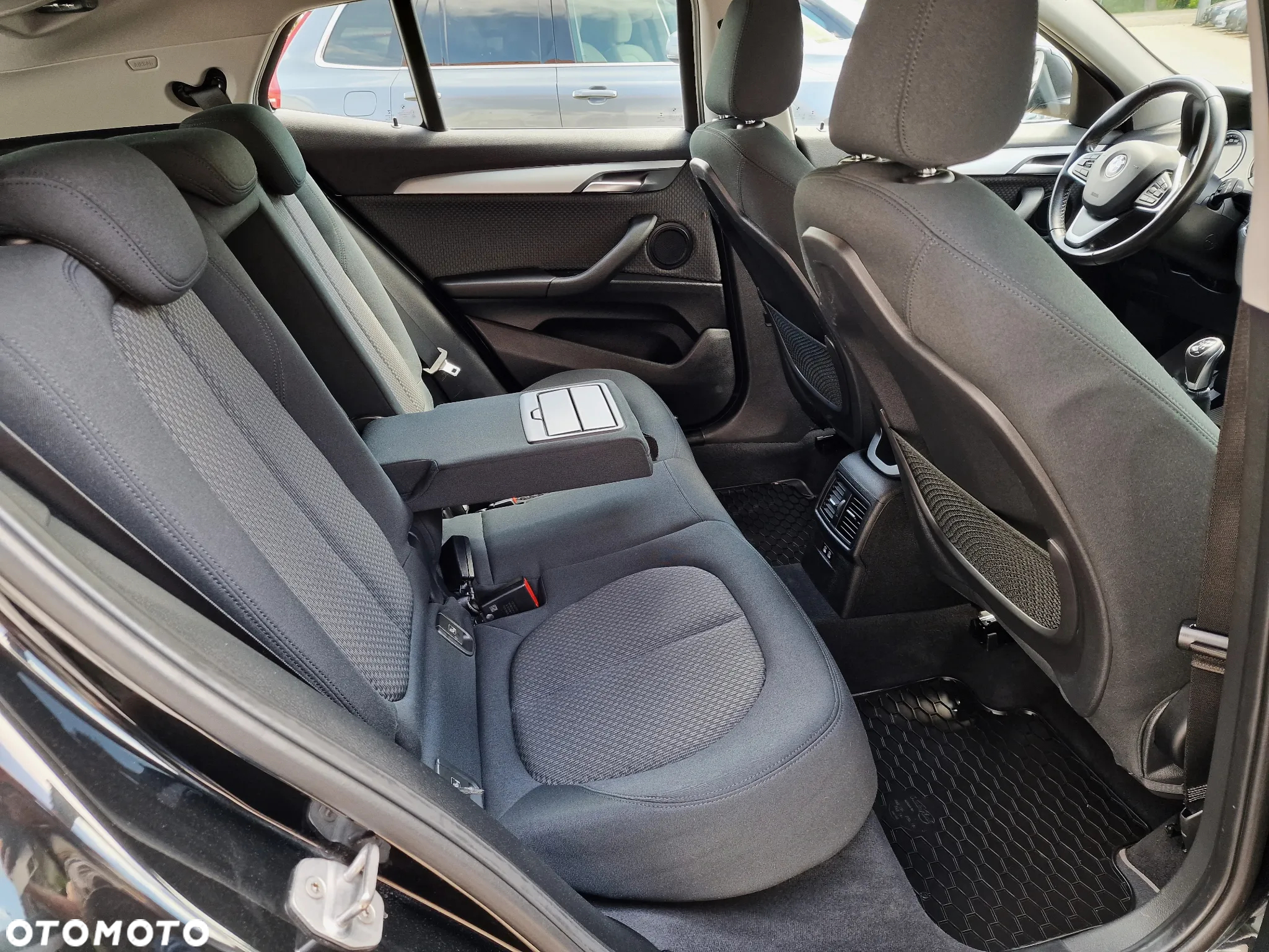 BMW X2 sDrive18d Advantage Plus - 20