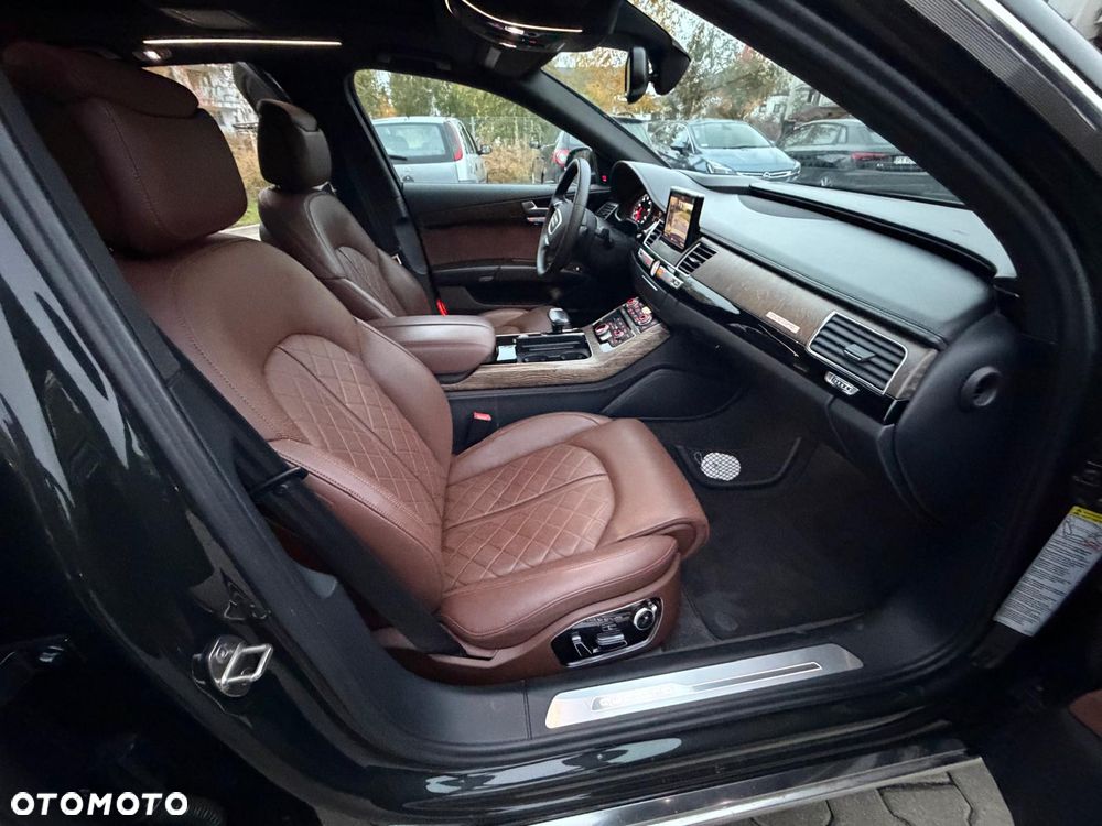 Audi A8 - 32
