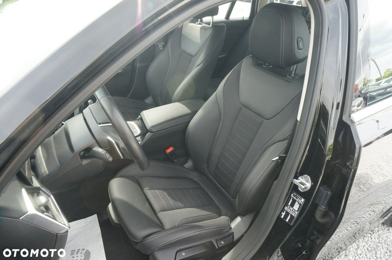 BMW Seria 3 320i - 18