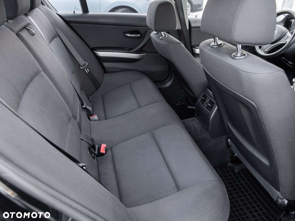 BMW Seria 3 - 26