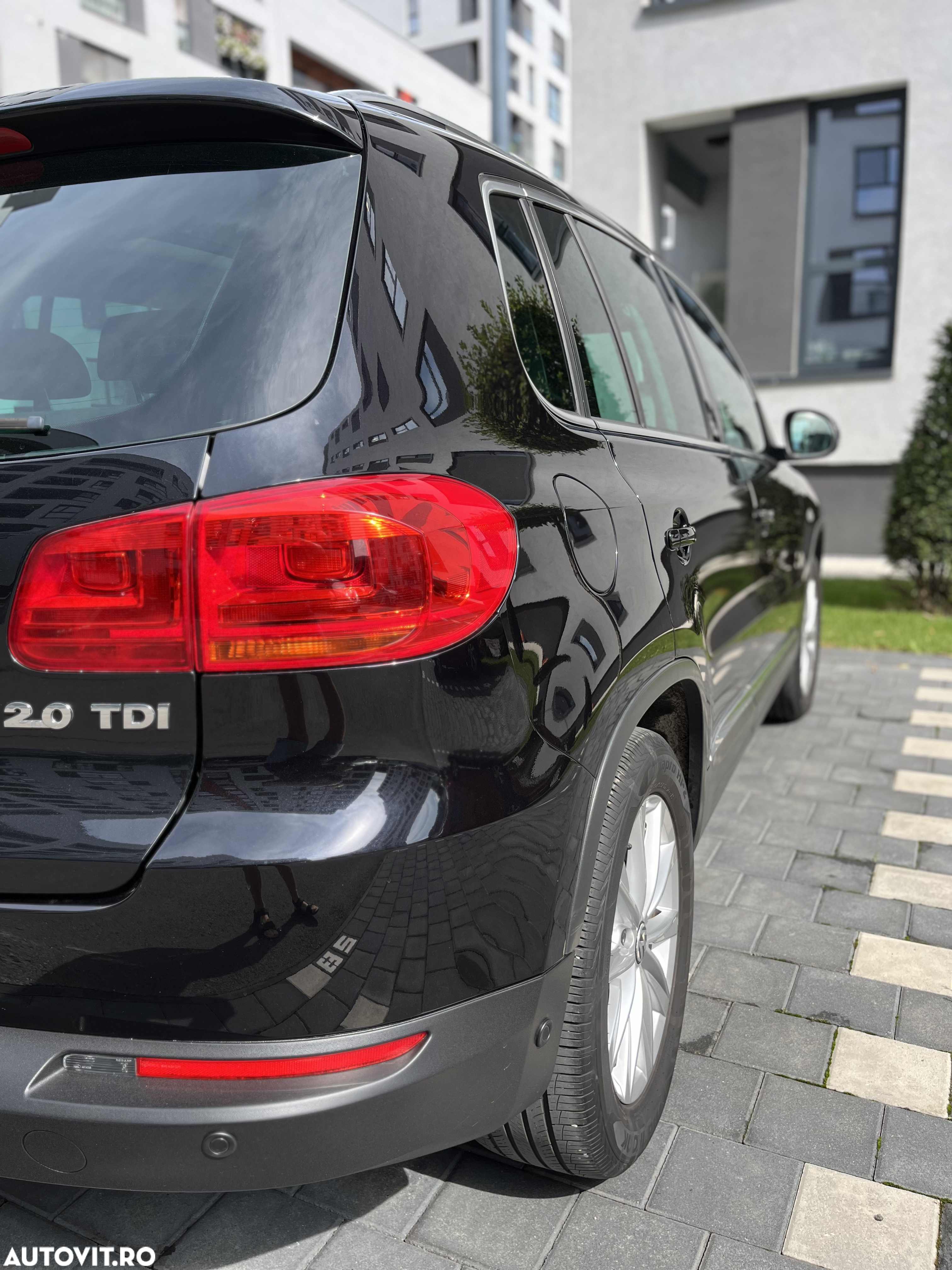 Volkswagen Tiguan 2.0 TDI 4Motion DSG Sport & Style - 12