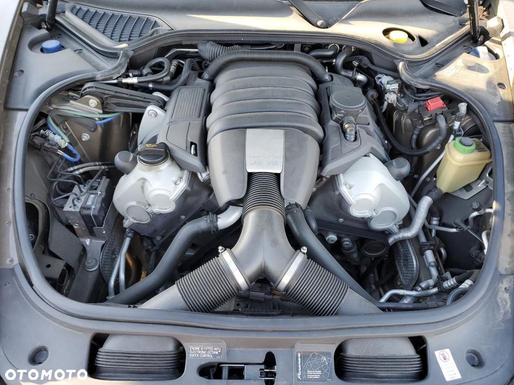 Porsche Panamera 4 - 17