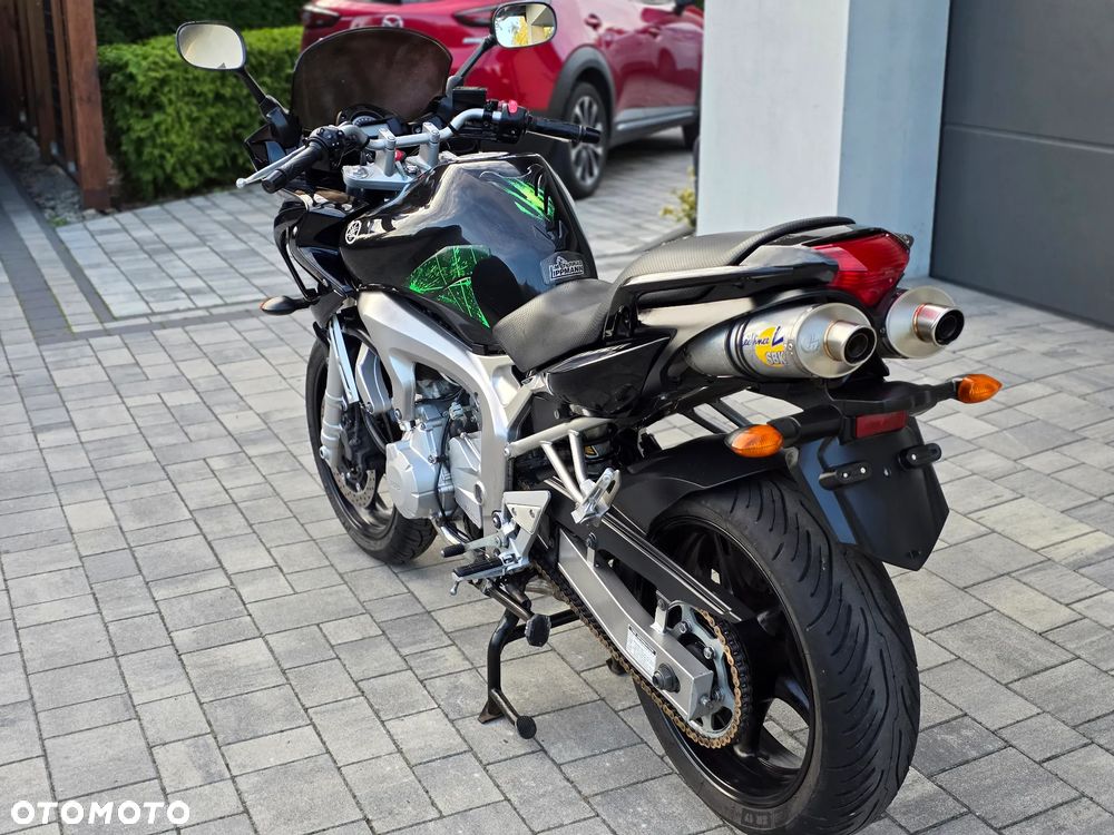 Yamaha FZ6 - 18