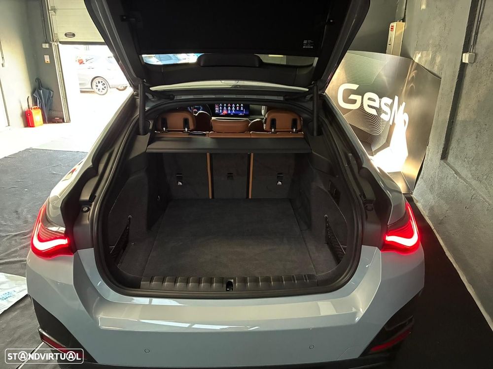 BMW i4 eDrive40 Pack Desportivo M - 35