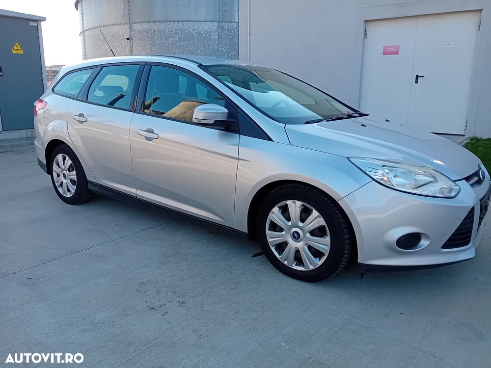 Ford Focus 1.6 TDCi DPF SYNC Edition - 16