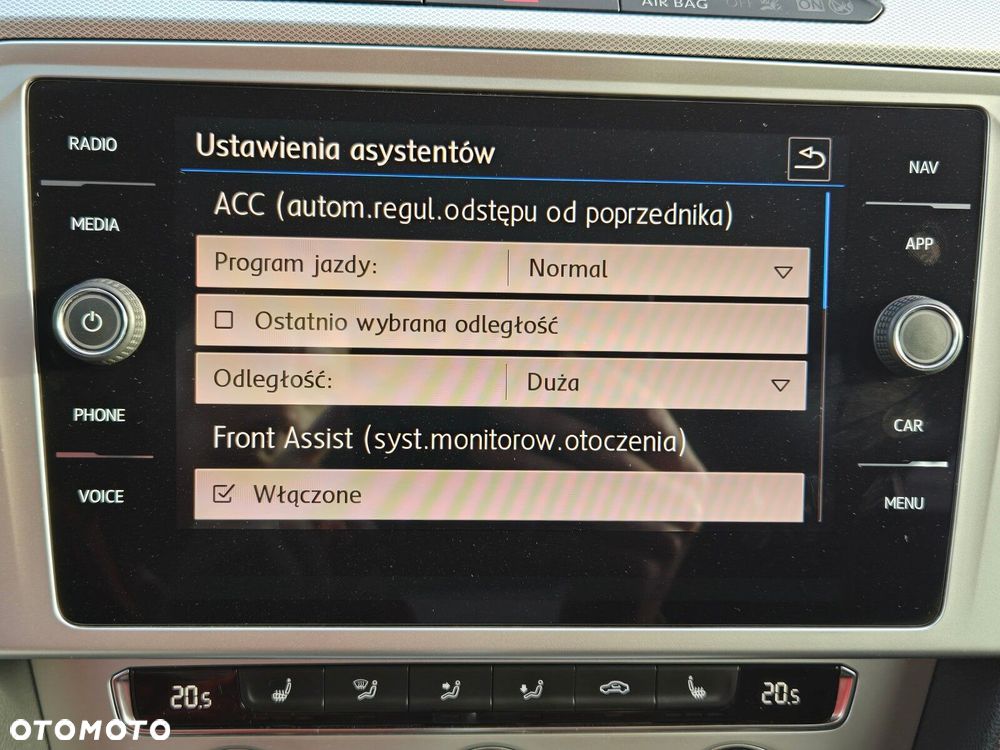 Volkswagen Passat - 28