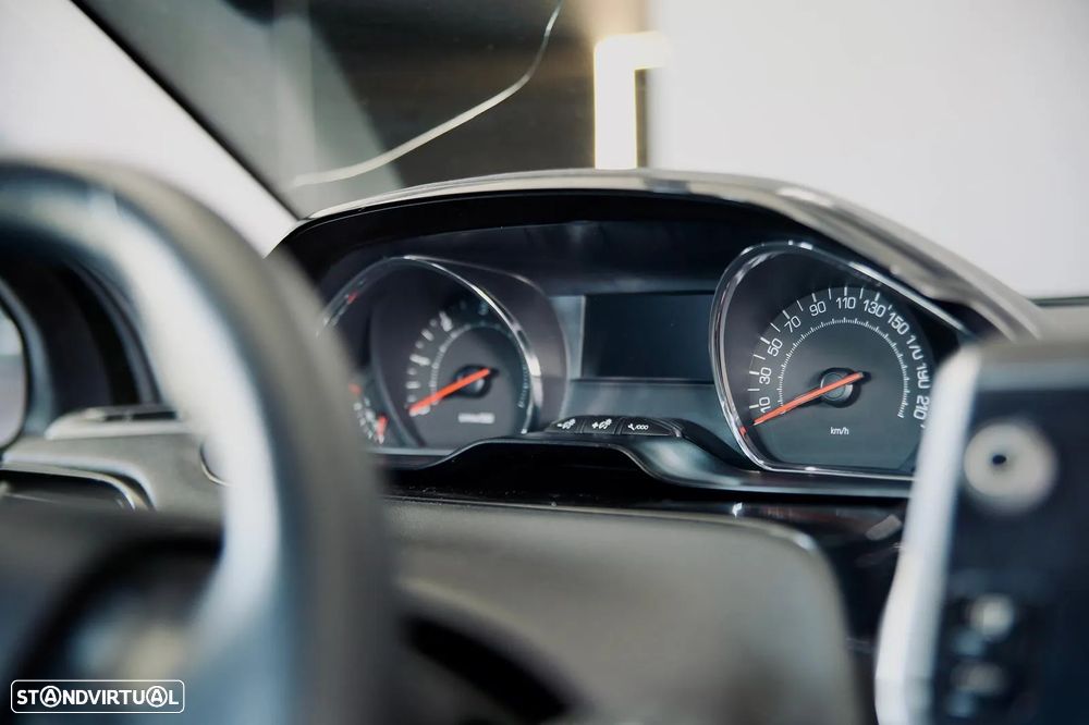 Peugeot 208 HDi 68 Access - 14