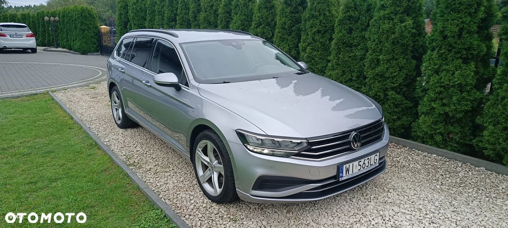 Volkswagen Passat - 2