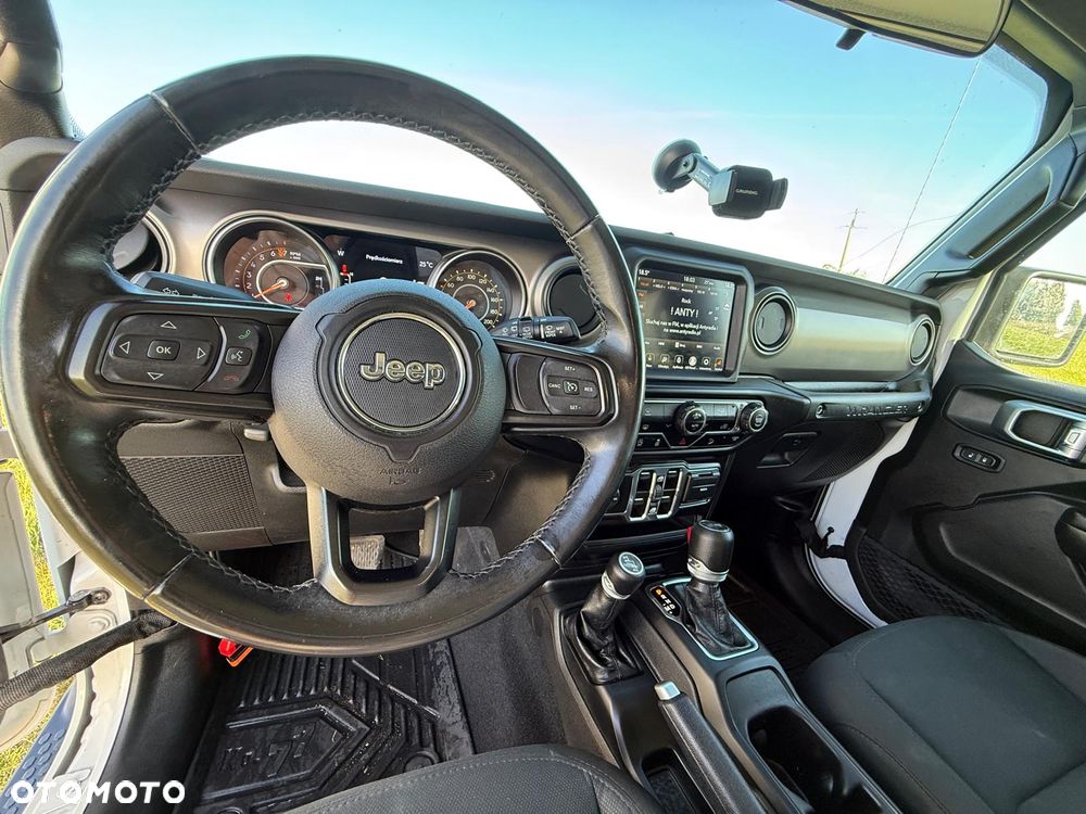 Jeep Wrangler - 31
