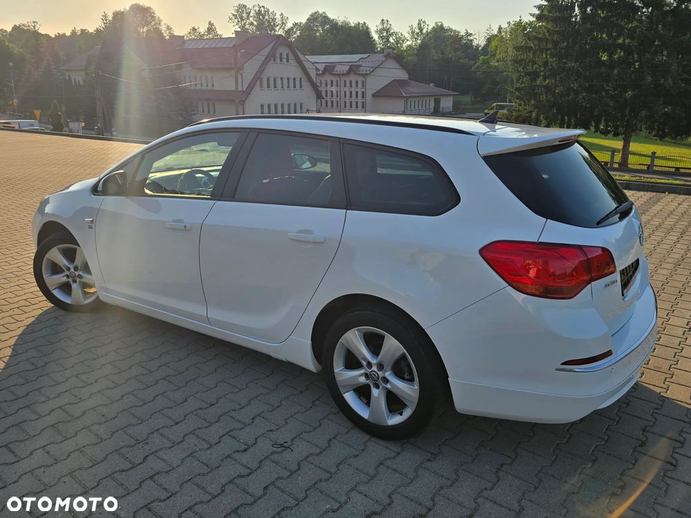 Opel Astra 1.4 T Cosmo - 12