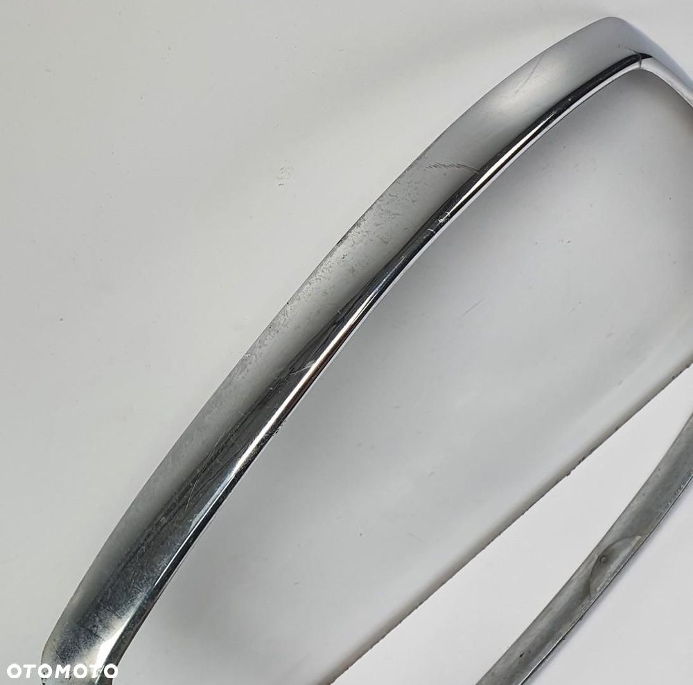 RAMKA LISTWA LAMPY PRAWY PRZÓD CHROM MERCEDES W115 W114 - 3