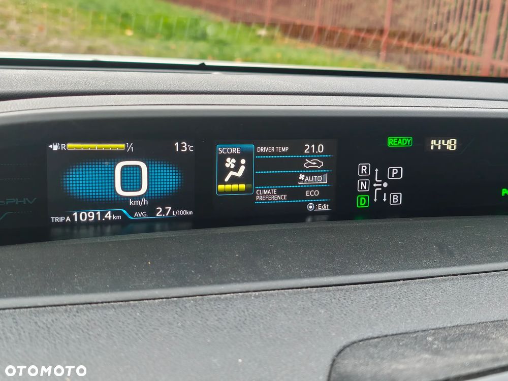 Toyota Prius 2018 photo 2