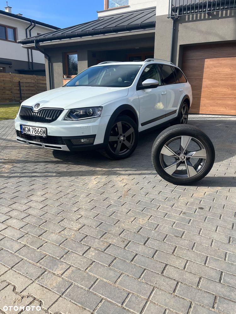 Skoda Octavia 2.0 TDI 4x4 DSG Scout - 1