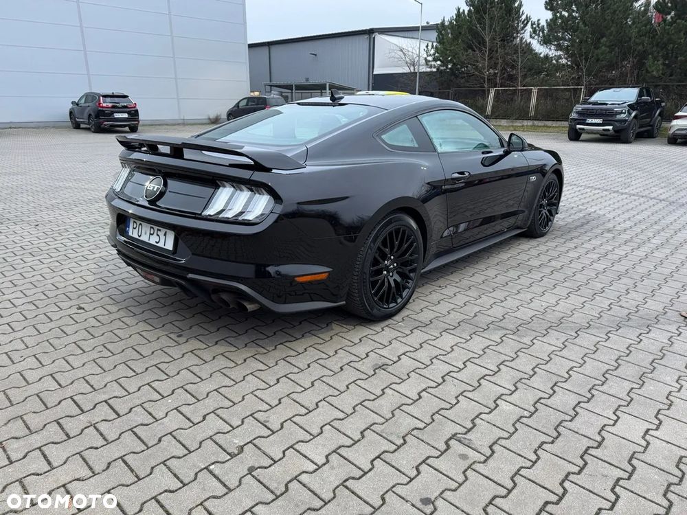 Ford Mustang - 5