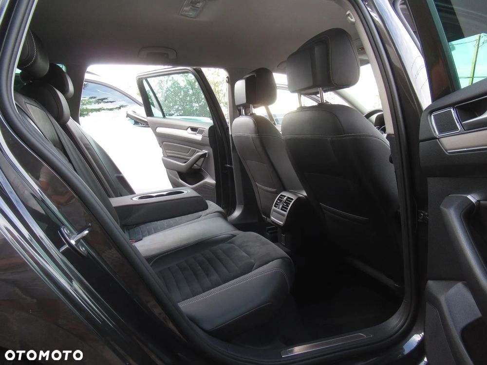 Volkswagen Passat 2.0 TSI Elegance DSG - 9