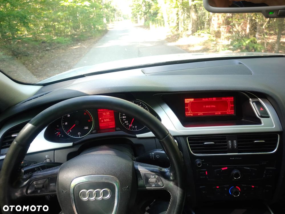 Audi A4 Limousine - 7