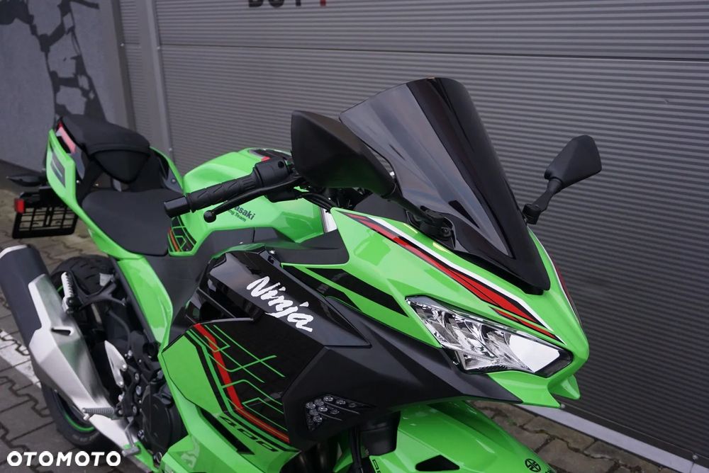 Kawasaki Ninja 400 - 4