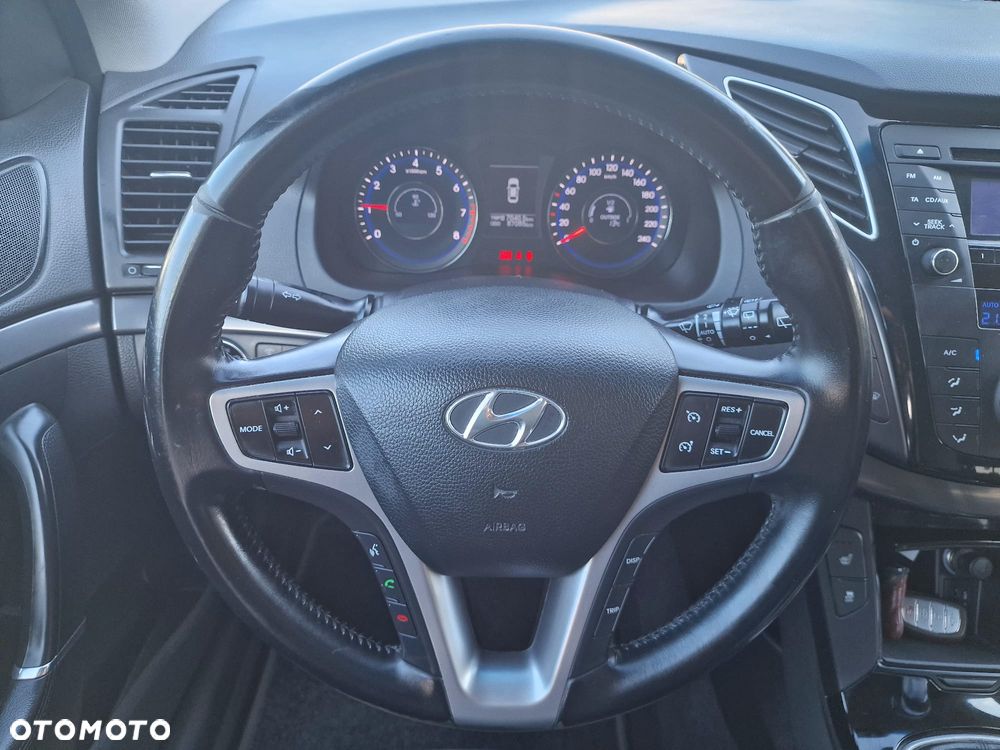 Hyundai i40 i40cw 1.6 Fifa World Cup Edition - 28