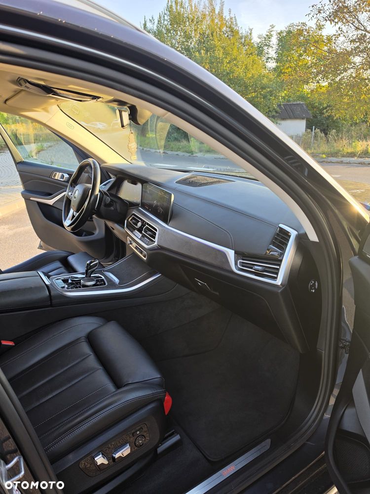 BMW X5 xDrive40i - 16