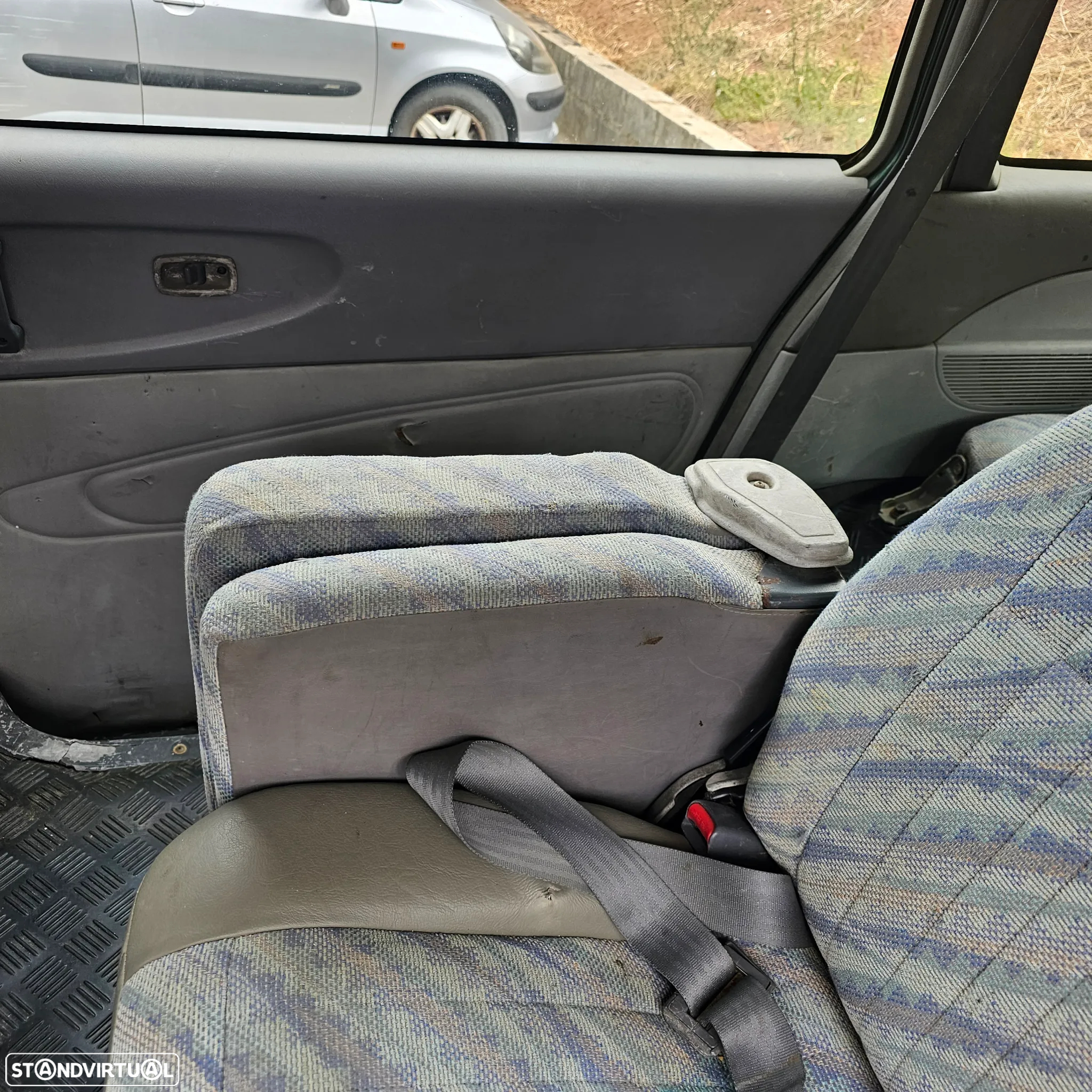 Mitsubishi Space Gear 2.5 TD GLX AC - 14