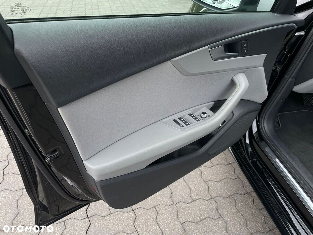 Audi A4 Limousine - 18