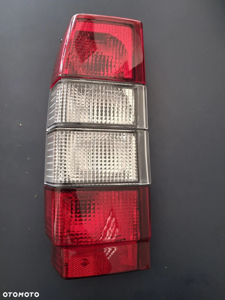LAMPA TYŁ LEWA VOLVO 740 760 940 960 KOMBI 1982-94 - 1
