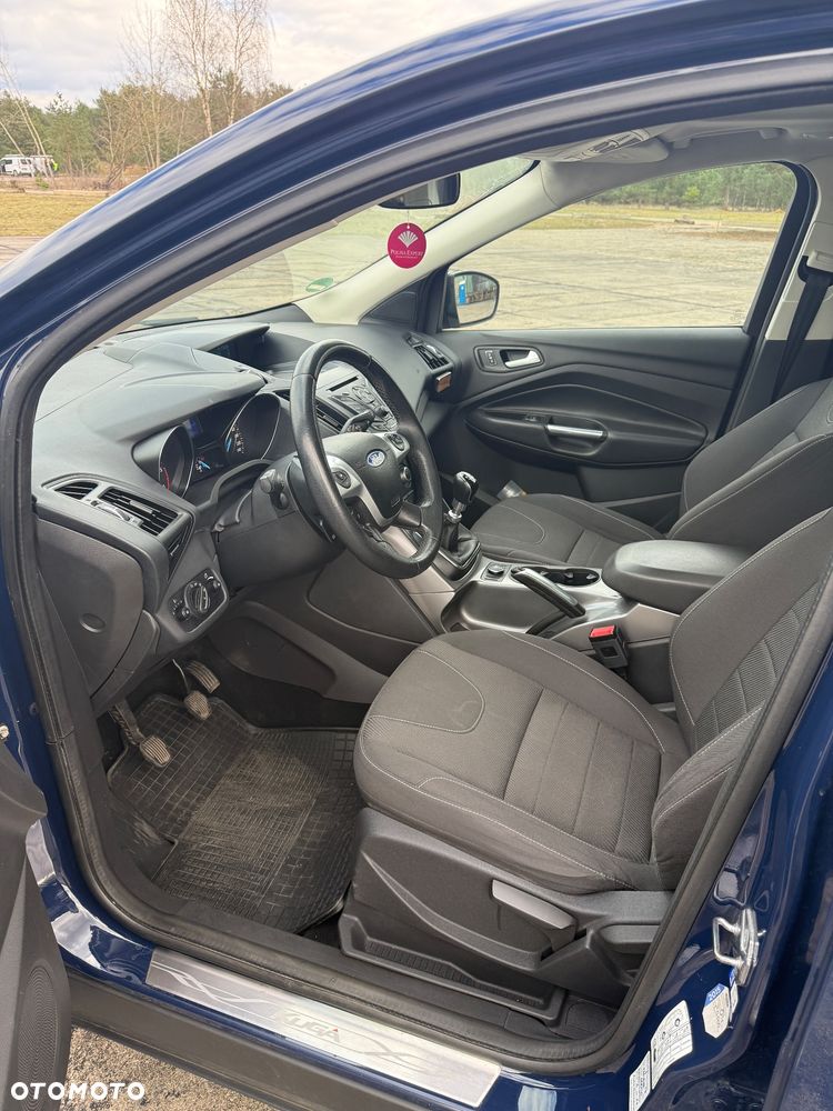 Ford Kuga 2.0 TDCi 2x4 Titanium - 8