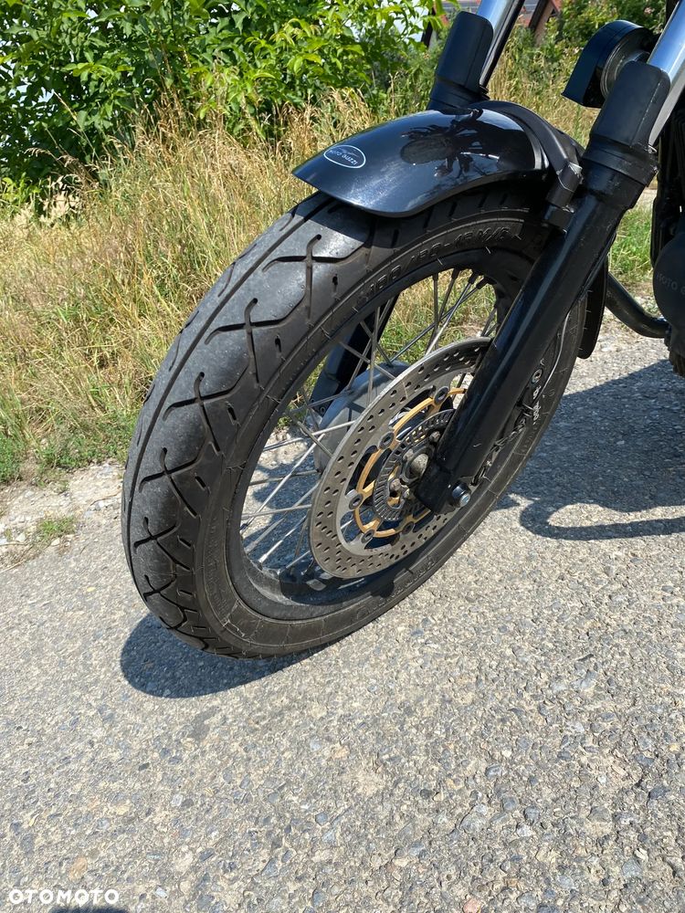 Moto Guzzi V7 - 6