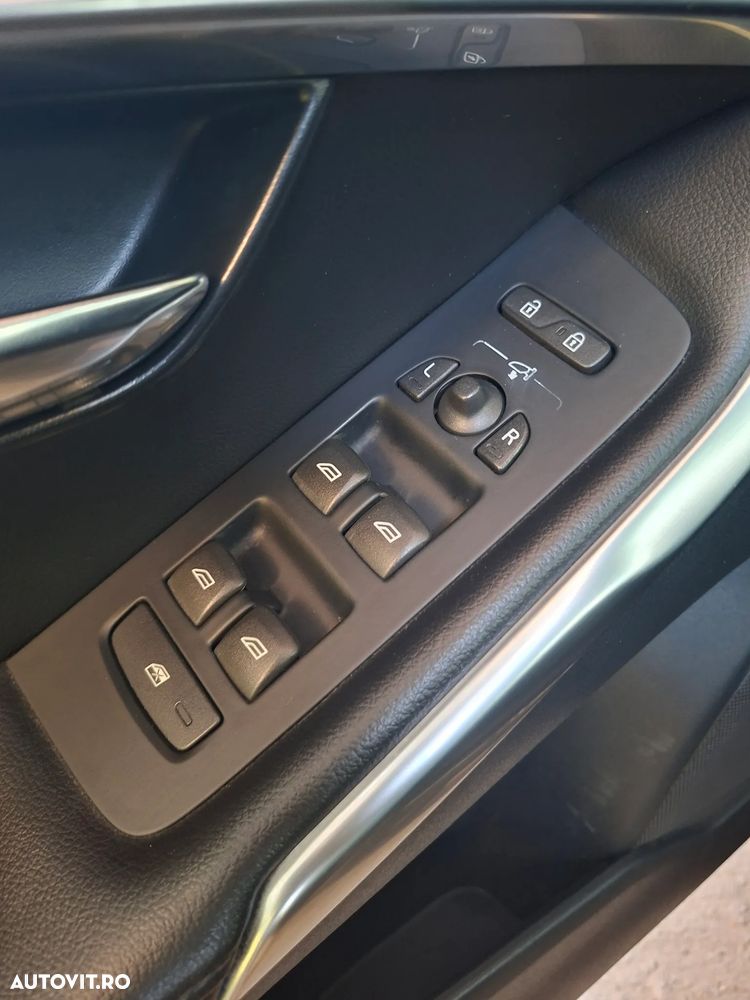 Volvo V40 D2 Summum - 14