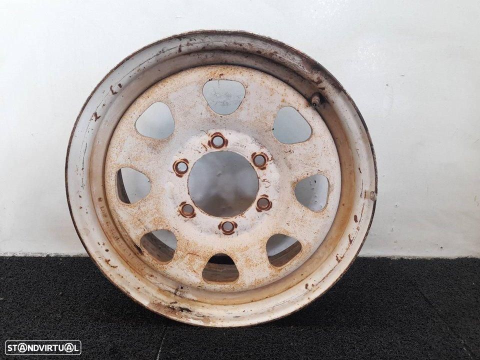 PNEU MITSUBISHI MONTERO L040 - 1