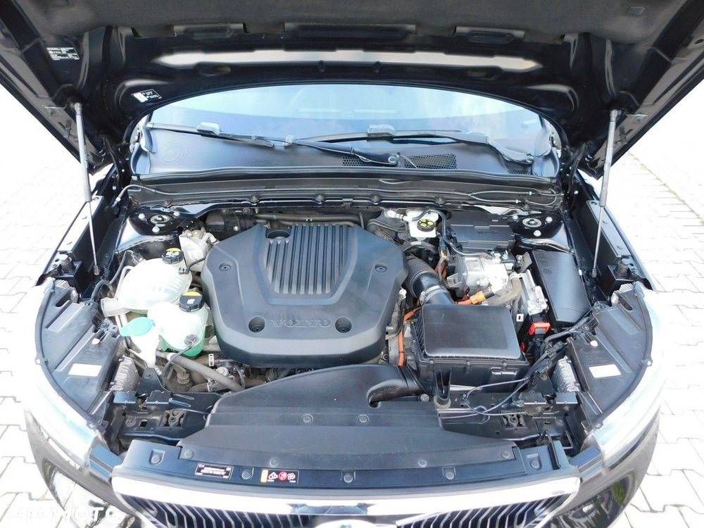 Volvo XC 40 T5 Plug-In Hybrid Momentum Pro - 31