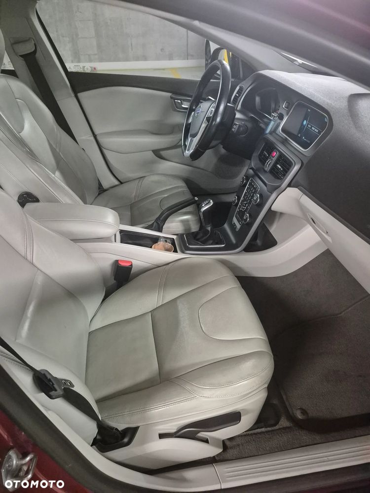 Volvo V40 D3 Summum - 23