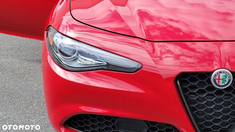 Alfa Romeo Giulia 2.0 Turbo 16V AT8-Q4 Ti - 17