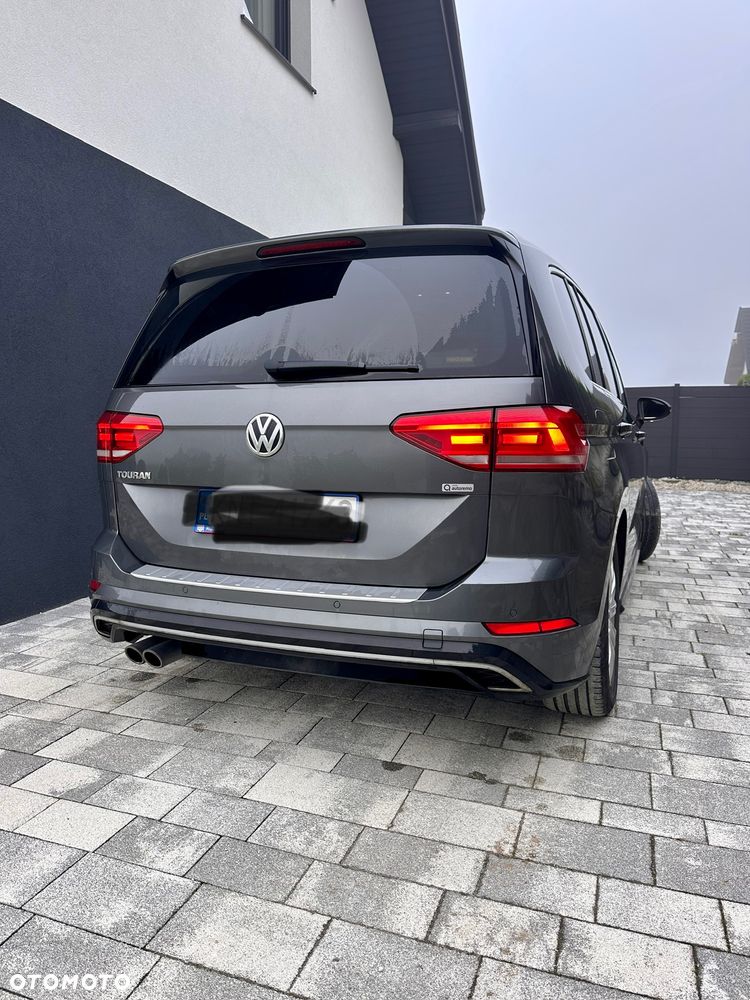 Volkswagen Touran - 4