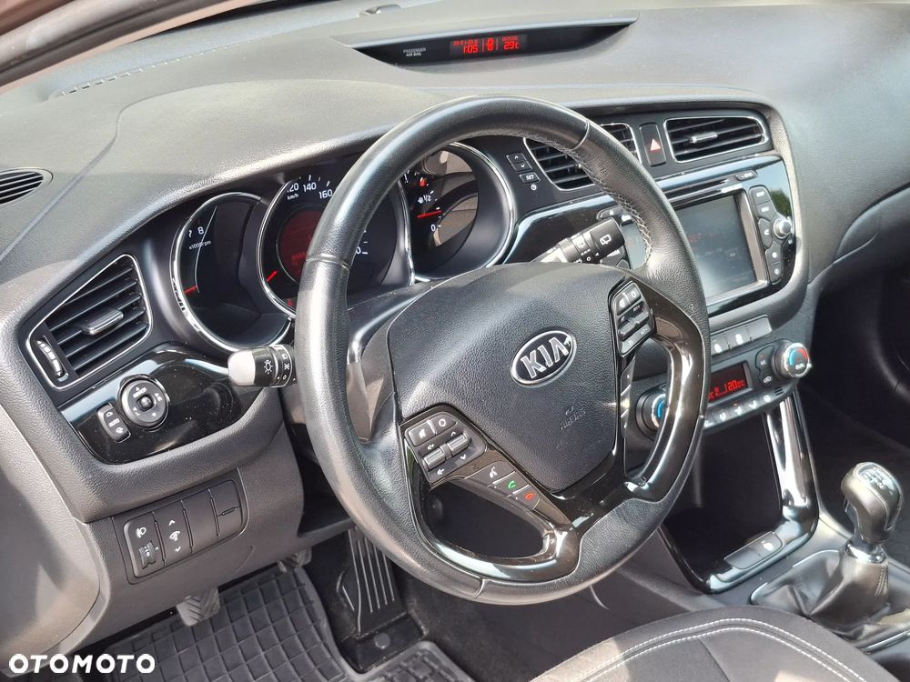 Kia Ceed 1.6 GDI XL - 21