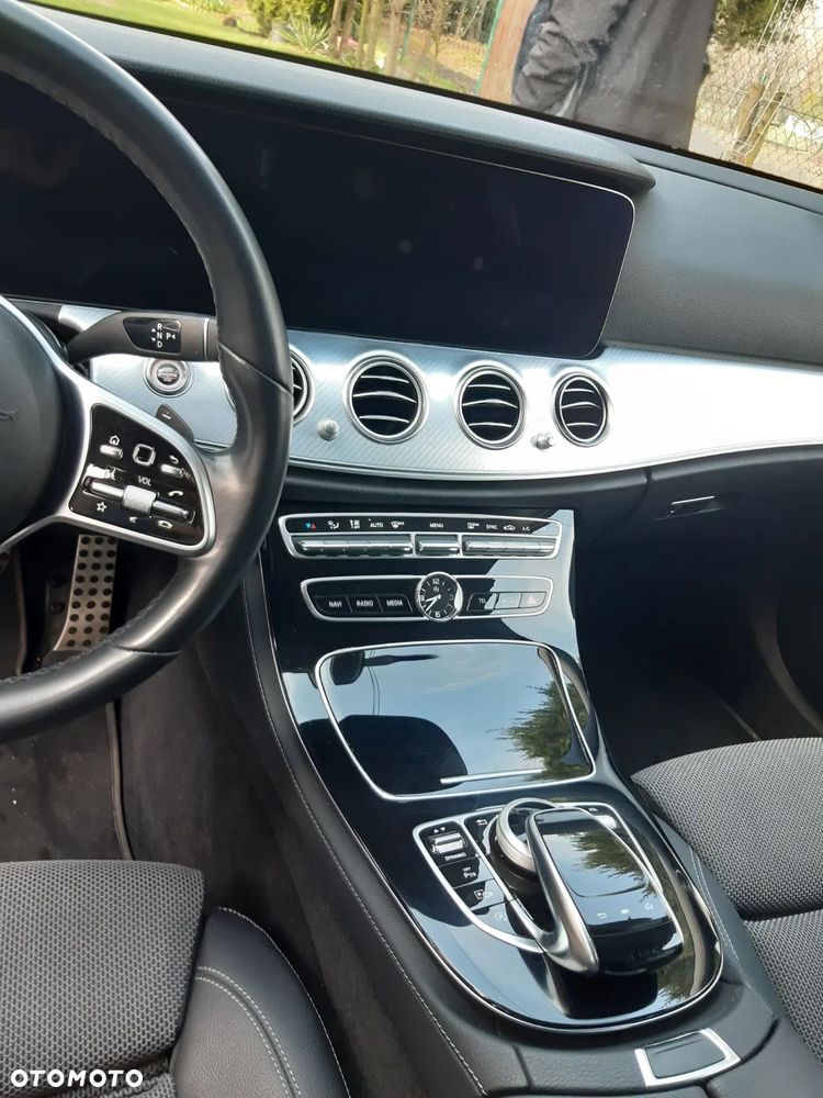 Mercedes-Benz Klasa E 200 d 9G-TRONIC - 3