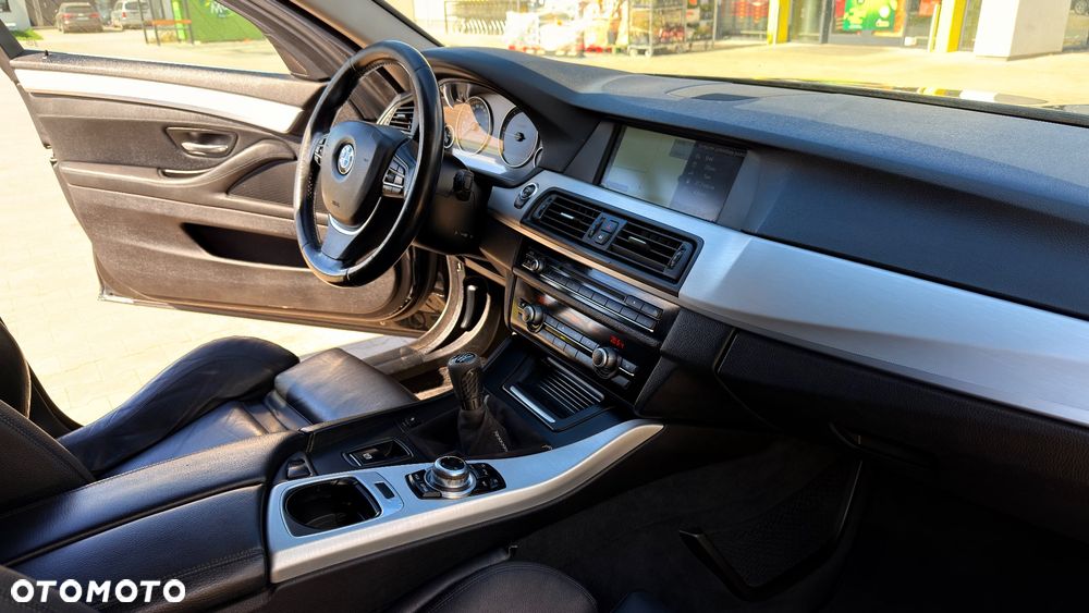 BMW Seria 5 520d Luxury Line - 7