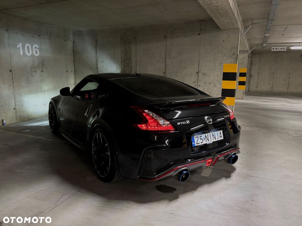 Nissan 370 Z - 7