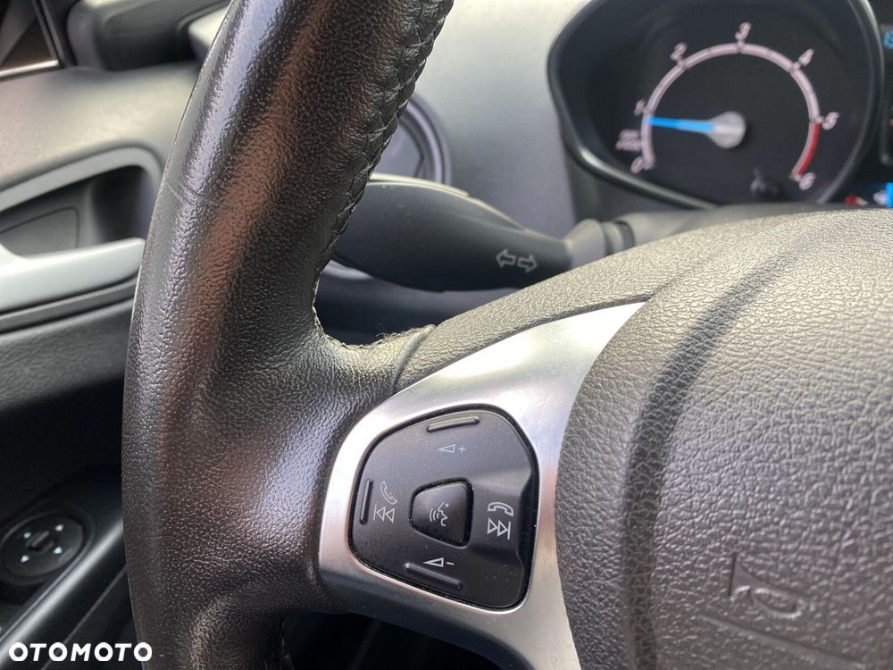 Ford Tourneo Courier - 18