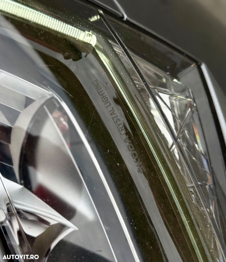 Skoda Superb 2.0 TDI DSG Premium Edition - 22