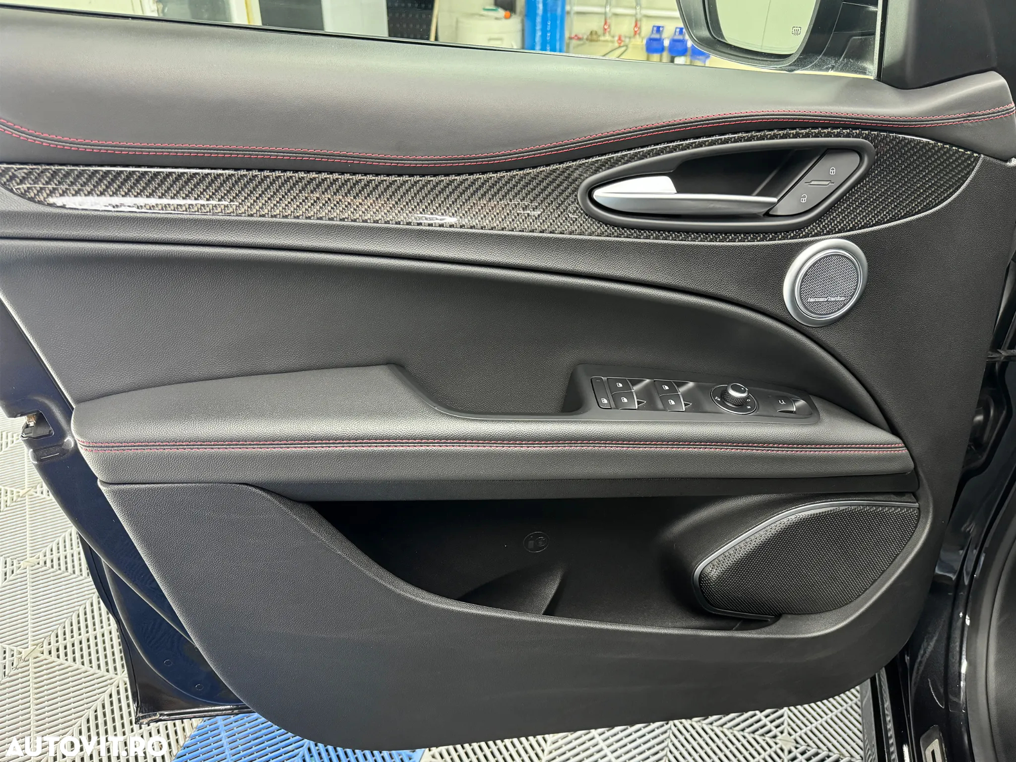 Alfa Romeo Stelvio 2.9 V6 Turbo AWD AT8 Quadrifoglio - 34