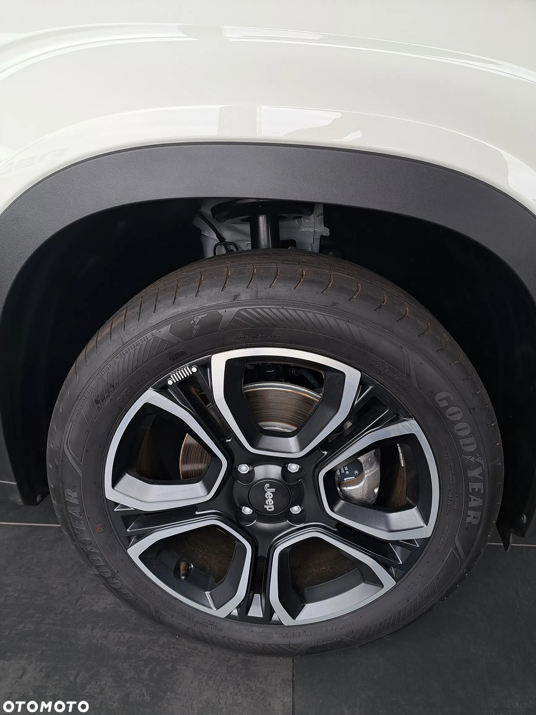 Jeep Avenger 1.2 T3 mHEV Altitude FWD eDCT6 - 6