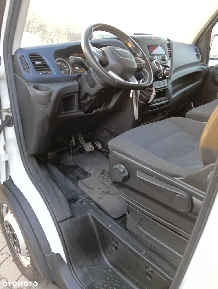 Iveco 35s18 - 12