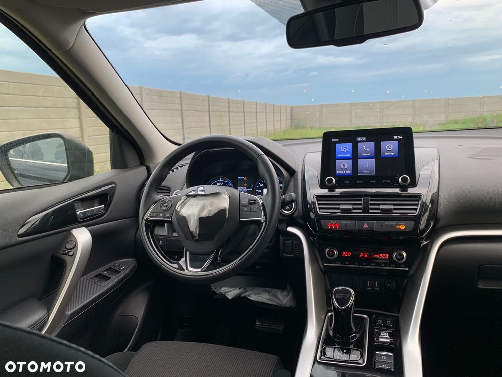 Mitsubishi Eclipse Cross - 12