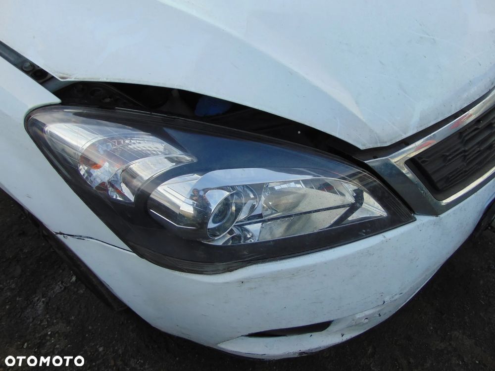 LAMPA PRAWA PRZÓD PRZEDNIA KIA CEED I LIFT EUROPA - 1