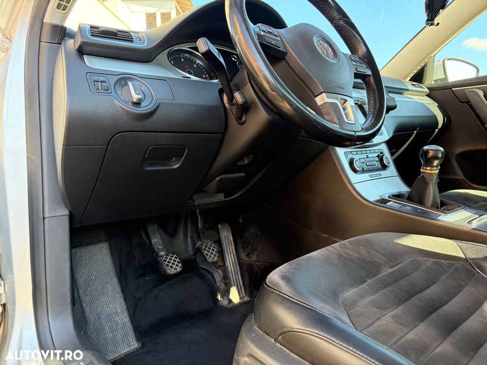 Volkswagen Passat 2.0 TDI BlueMotion Technology Comfortline - 12