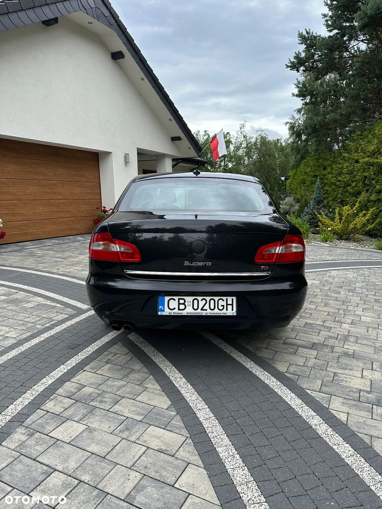Skoda Superb 2.0 TDI Elegance - 6